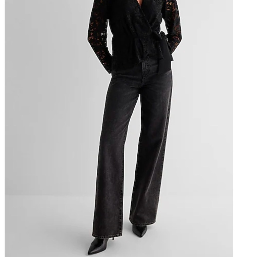 Express Lace V-Neck Long Sleeve Tie Waist Peplum Top - Picture 2 of 16
